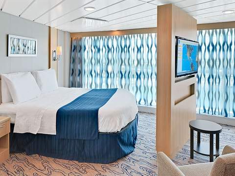 Mariner of the Seas Spacious Panoramic Ocean View (1L) cabin, photo 1 of 2
