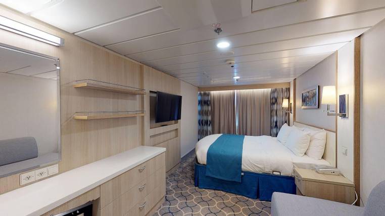 Navigator of the Seas Spacious Panoramic Ocean View (1L) cabin, photo 3 of 9