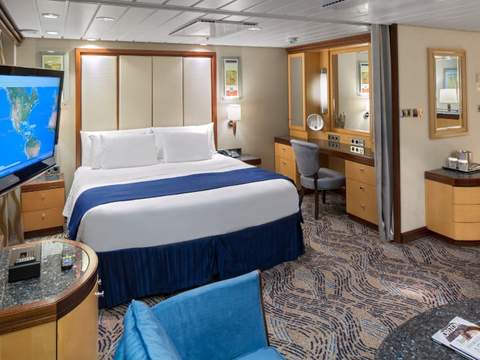 Navigator of the Seas Grand Suite - 1 bedroom (GS) bedroom, photo 3 of 3