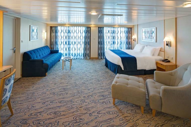 Navigator of the Seas Junior Suite (J3) cabin, photo 6 of 7