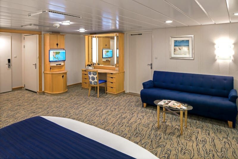 Navigator of the Seas Junior Suite (J3) cabin, photo 7 of 7