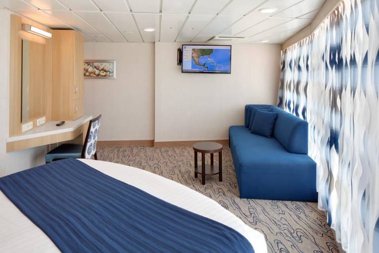 Navigator of the Seas Spacious Panoramic Ocean View (1L) cabin, photo 4 of 9