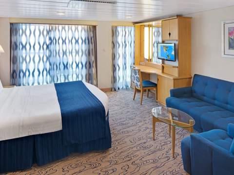 Navigator of the Seas Spacious Ocean View Balcony - Accessible (2B) cabin, photo 3 of 3