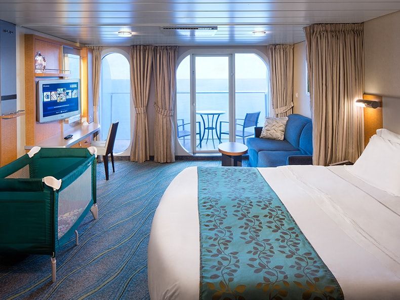 Oasis of the Seas Ocean View Balcony - Accessible (1A) cabin, photo 2 of 3