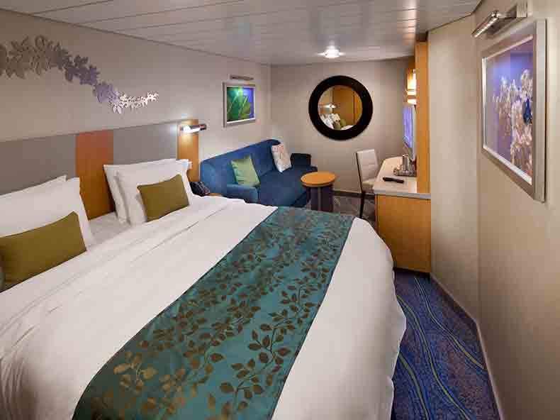 Oasis of the Seas Interior (3V) cabin, photo 1 of 2