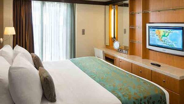 Oasis of the Seas AquaTheater Suite with Large Balcony - 2 Bedrooms (A2) bedroom, photo 1 of 6