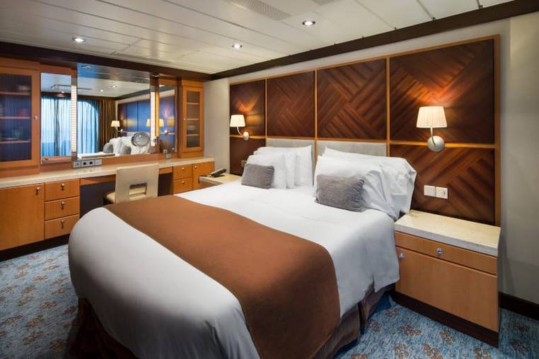 Oasis of the Seas Owner's Suite - 1 Bedroom (OS) bedroom