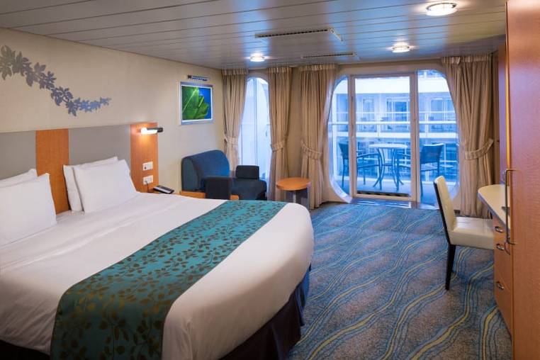 Oasis of the Seas Central Park View Balcony - Accessible (1J) cabin, photo 3 of 4