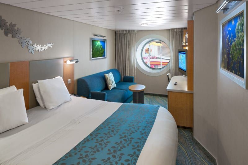 Oasis of the Seas Promenade View Interior (2T) cabin, photo 4 of 4