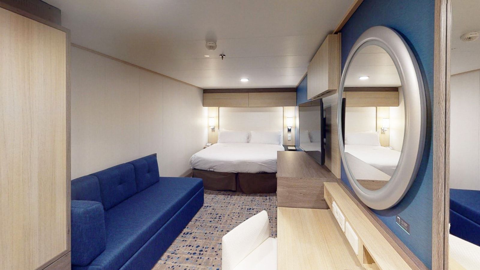 Odyssey of the Seas Interior (4V) cabin, photo 4 of 4