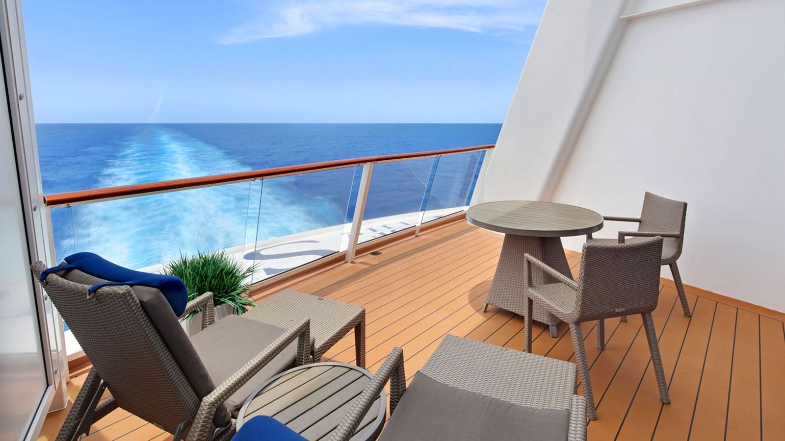 Ovation of the Seas Sky Loft Suite (SL) balcony