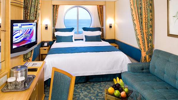 Representative photo: Radiance of the Seas Ocean View cabin