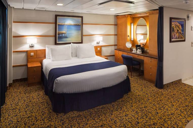 Radiance of the Seas Grand Suite - 1 Bedroom (GS) bedroom, photo 3 of 3