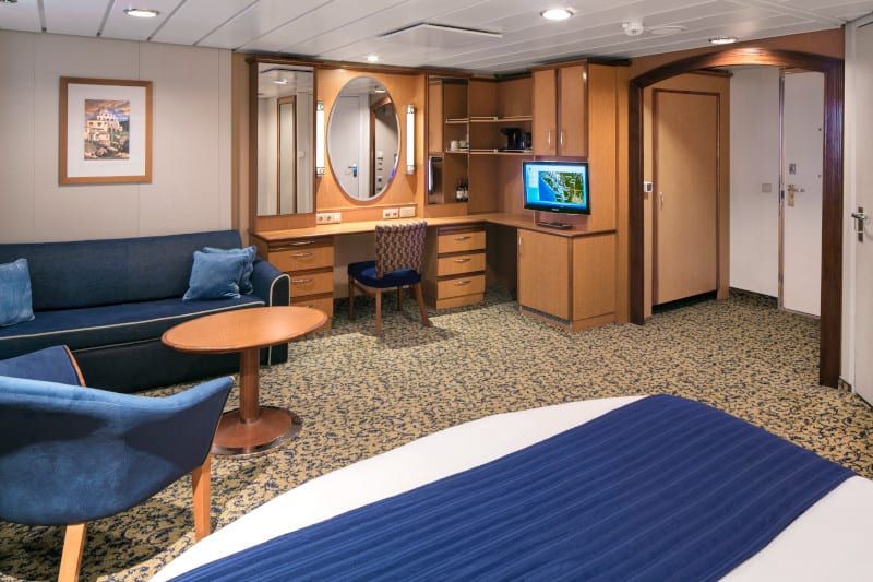 Radiance of the Seas Junior Suite (J3) cabin, photo 5 of 5