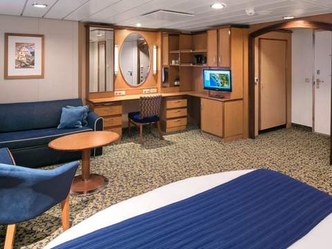 Radiance of the Seas Junior Suite (J3) cabin, photo 5 of 5