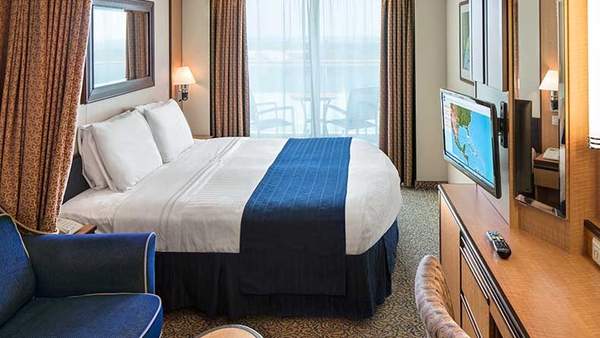 Serenade of the Seas Ocean View Balcony (1D) cabin, photo 1 of 3