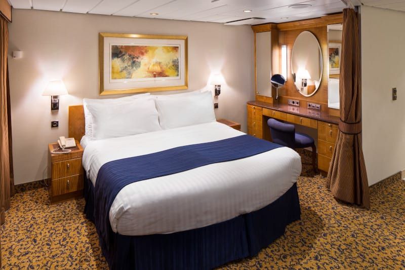 Serenade of the Seas Grand Suite - 1 Bedroom (GS) bedroom, photo 4 of 4