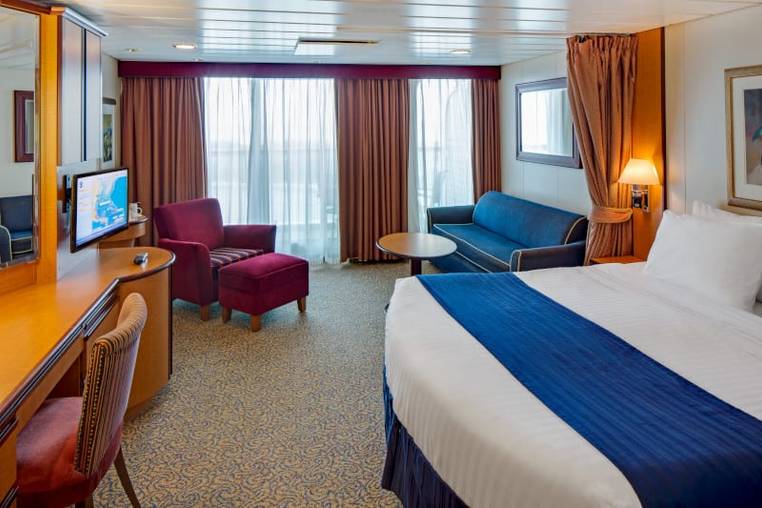 Serenade of the Seas Junior Suite (J3) cabin, photo 5 of 5