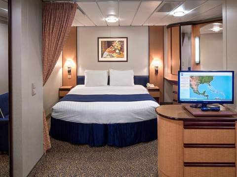 Serenade of the Seas Ultra Spacious Ocean View (1K) cabin, photo 3 of 3