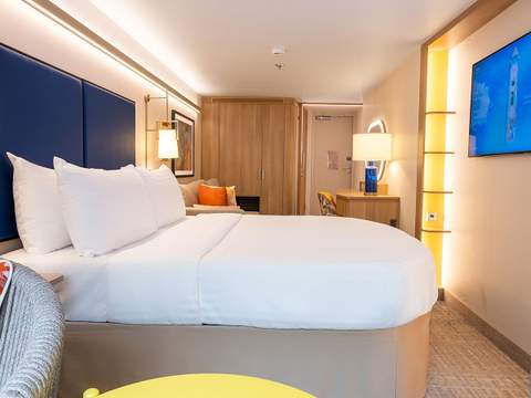 Star of the Seas Spacious Infinite Central Park View Balcony (IF) cabin, photo 3 of 3