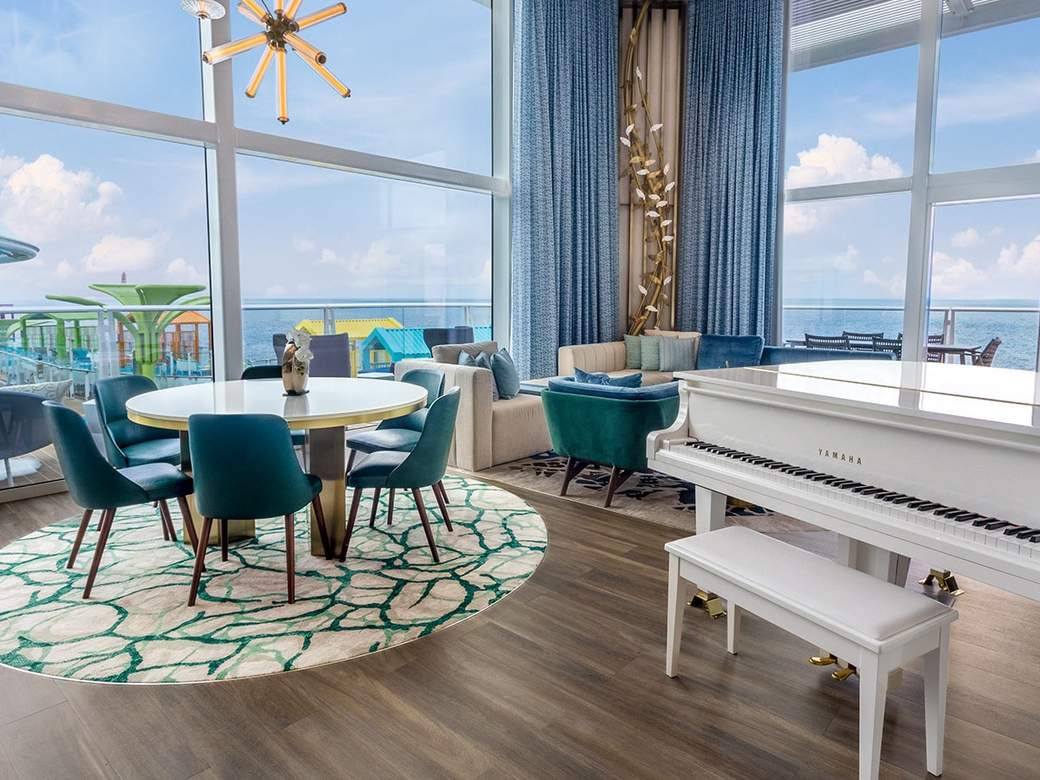 Star of the Seas Royal Loft Suite (RL) dining area