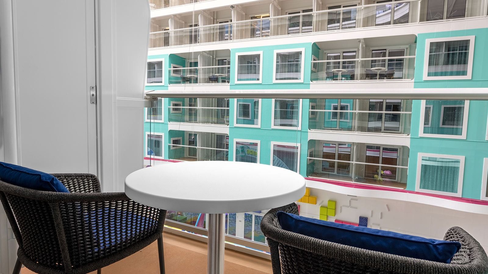 Star of the Seas Surfside Family Suite (SF) balcony