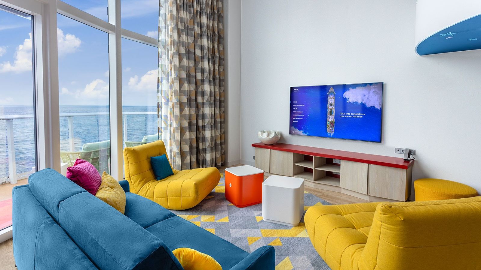 Star of the Seas Ultimate Family Townhouse (UL) living area, photo 4 of 13