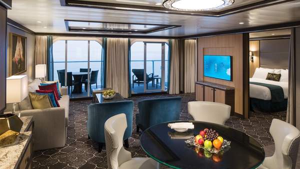 Symphony of the Seas Owner's Suite - 1 Bedroom (OS) living area, photo 1 of 3