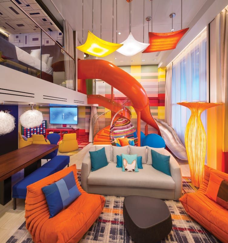 Symphony of the Seas Ultimate Family Suite (US) living area, photo 8 of 12