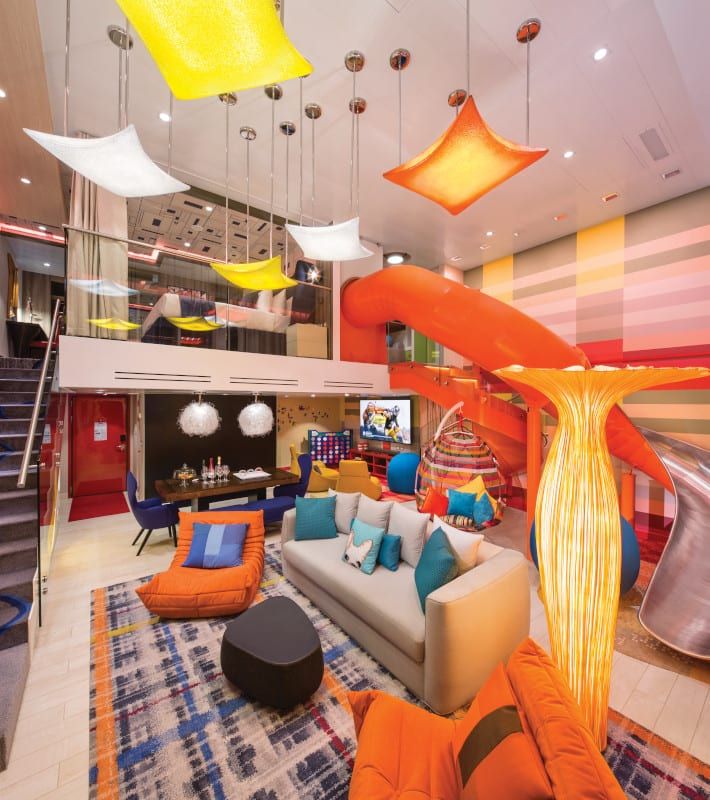 Symphony of the Seas Ultimate Family Suite (US) living area, photo 12 of 12