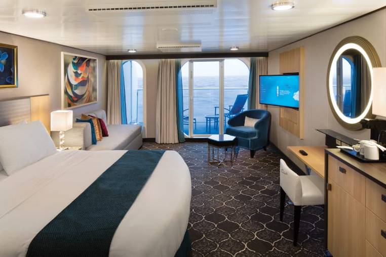 Symphony of the Seas Junior Suite (J3) cabin, photo 6 of 6