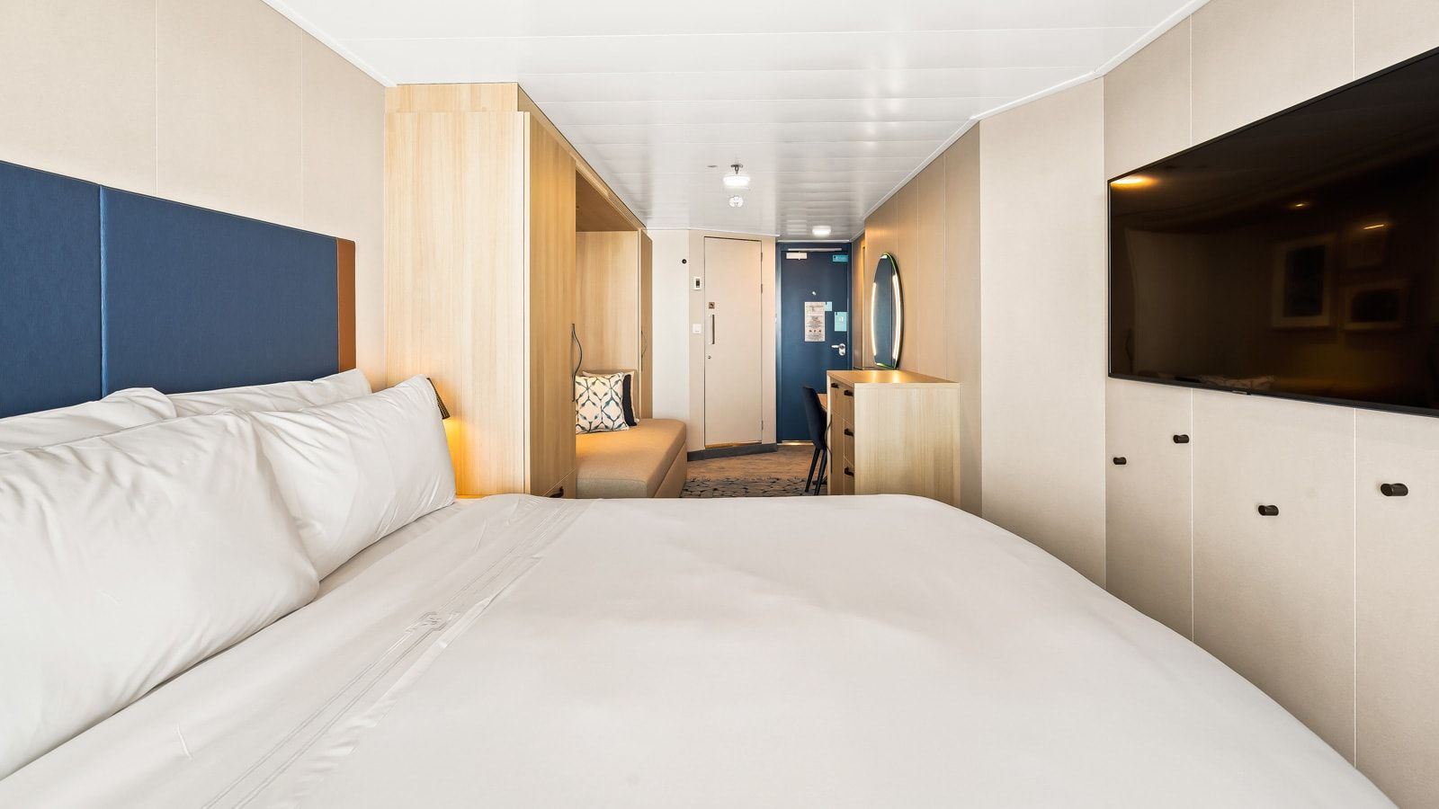 Utopia of the Seas Ocean View with Large Balcony (1C) cabin, photo 2 of 3