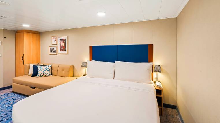 Utopia of the Seas Spacious Interior (1R) cabin, photo 2 of 4