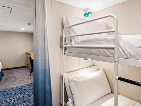 Utopia of the Seas Spacious Interior (1R) cabin, photo 3 of 4