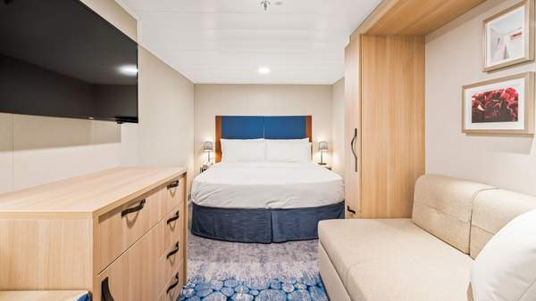 Wonder of the Seas Interior (4V) cabin, photo 1 of 3