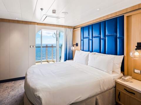 Wonder of the Seas Spacious AquaTheater Suite - 1 Bedroom (A3) bedroom Wonder of the Seas Spacious AquaTheater Suite - 1 Bedroom (A3) bedroom
