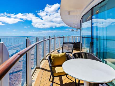 Wonder of the Seas Spacious AquaTheater Suite - 1 Bedroom (A3) balcony Wonder of the Seas Spacious AquaTheater Suite - 1 Bedroom (A3) balcony