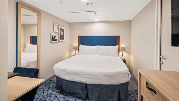 Wonder of the Seas Connecting Interior (CI) cabin, photo 1 of 2