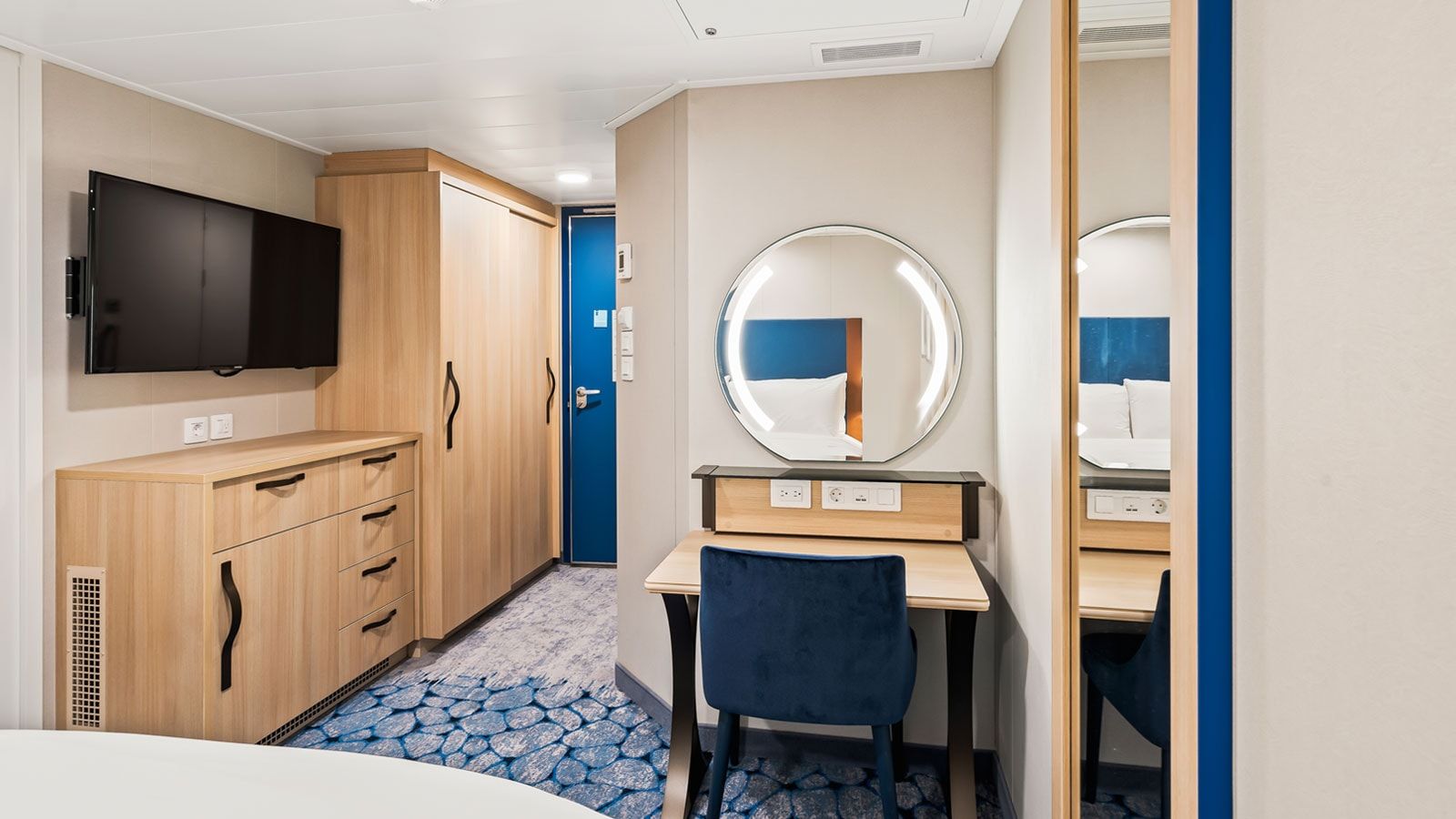 Utopia of the Seas Connecting Interior (CI) photo