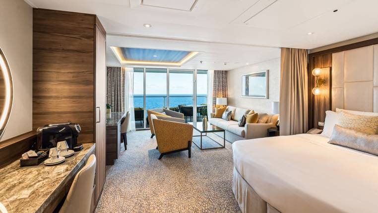 Wonder of the Seas Grand Suite - 1 Bedroom - Accessible (GS) bedroom, photo 1 of 3