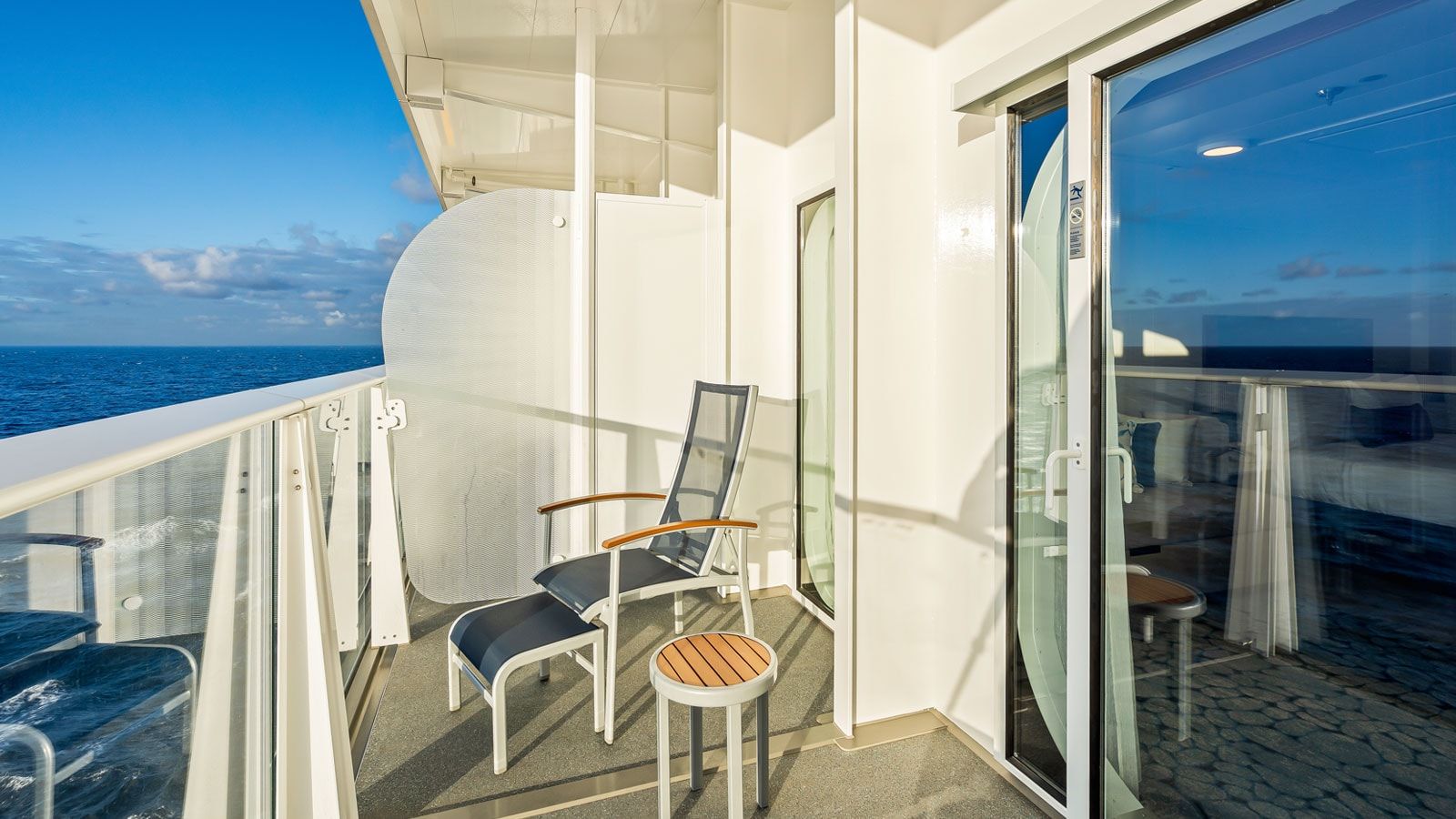 Utopia of the Seas Sky Junior Suite (JY) balcony