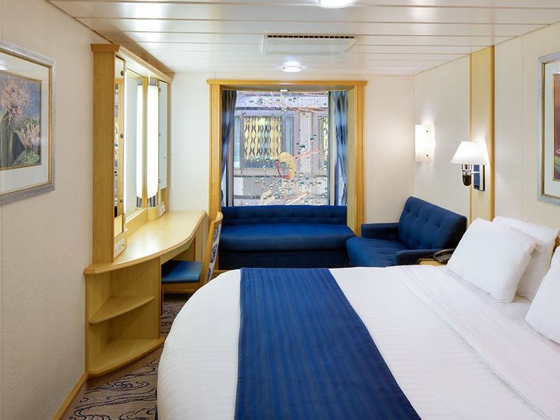 Voyager of the Seas Promenade View Interior (2T) cabin, photo 1 of 3