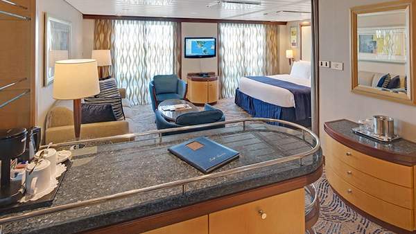 Voyager of the Seas Grand Suite - 1 Bedroom (GS) photo Voyager of the Seas Grand Suite - 1 Bedroom (GS) photo