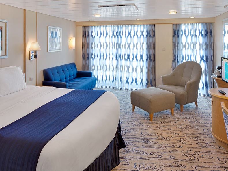 Voyager of the Seas Junior Suite (J3) cabin, photo 1 of 4