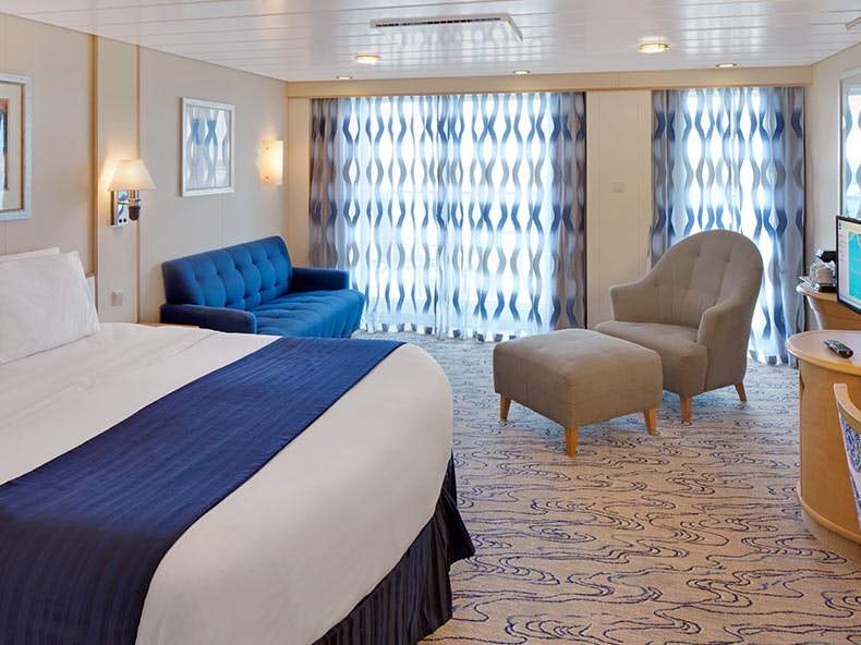 Voyager of the Seas Junior Suite (J3) cabin, photo 1 of 4