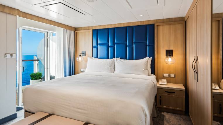 Wonder of the Seas Spacious AquaTheater Suite Large Balcony - 2 Bedroom (A1) bedroom, photo 1 of 2