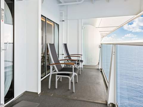 Wonder of the Seas Junior Suite (J3) balcony