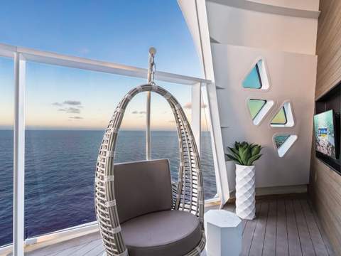 Wonder of the Seas Royal Loft Suite (RL) balcony, photo 3 of 3