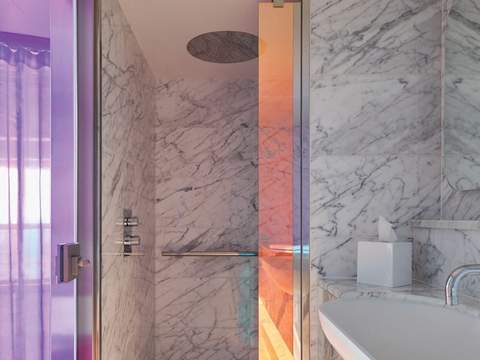 Virgin Voyages Cheeky Corner Suite - Pretty Big Terrace (SCP) bathroom