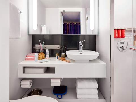Virgin Voyages The Sea Terrace (TR) bathroom, photo 2 of 3